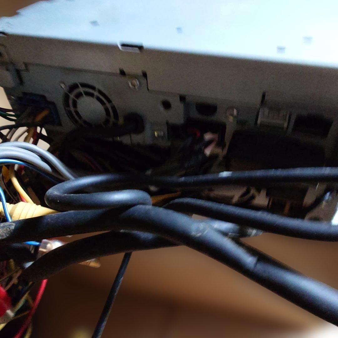 か*ず様 カロッツェリア AVIC-VH09CS 中古 CD/DVD/Bluet