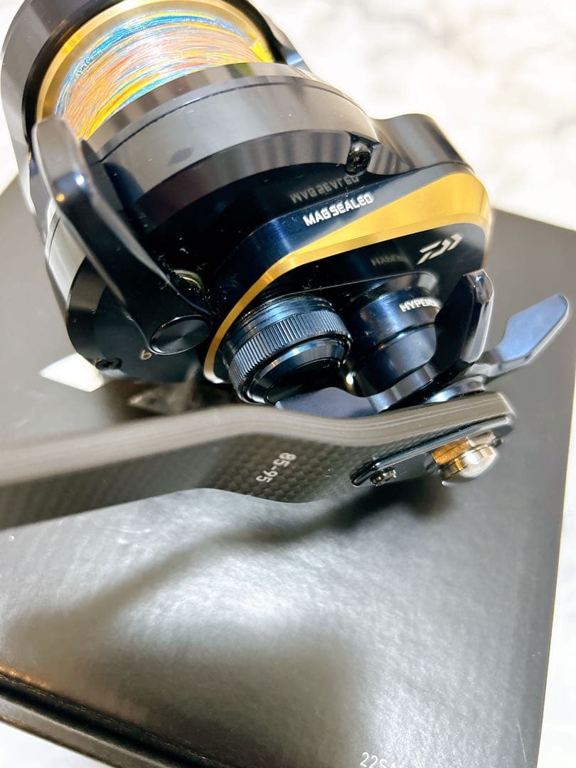 【特価】 ⭐️極美品⭐️ ダイワ 22 ソルティガ 15-SJ 右巻き