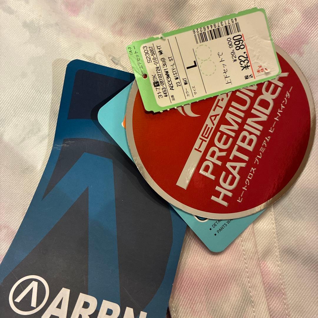 未使用 エアボーン ARBN スキーウェア スノボードウェア 上下セット L