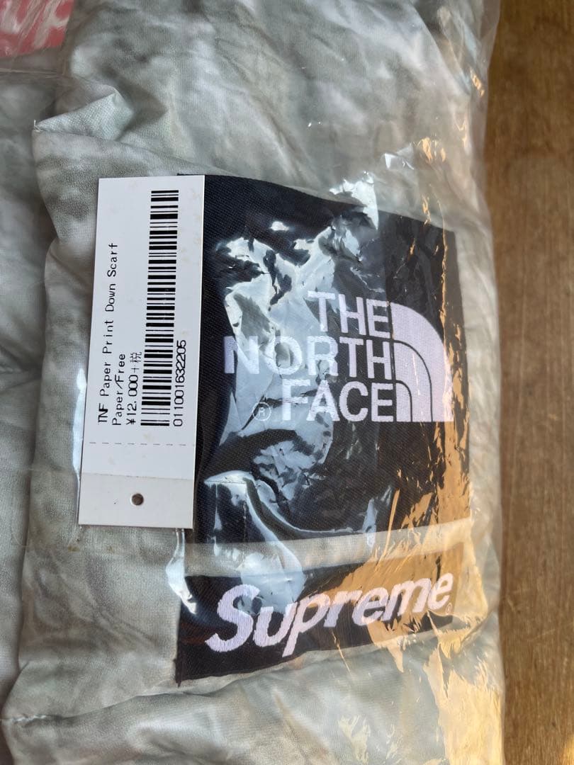 未使用 Supreme THE NORTH FACE ダウンスカーフ