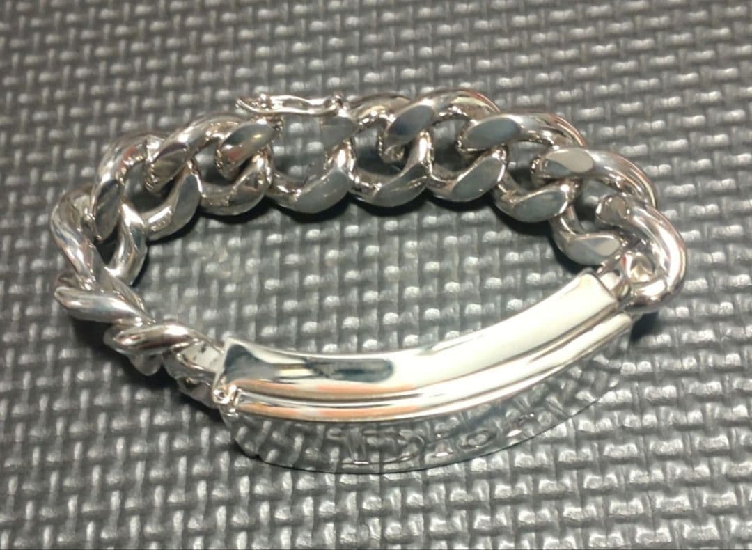 週末限定値下げ　Dior リップブレスレット