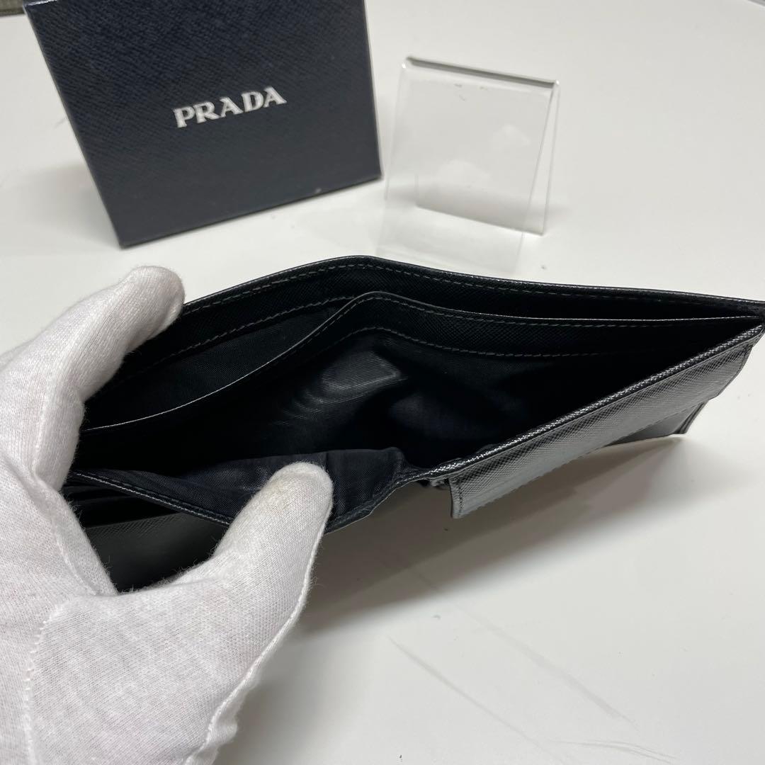 S*5様 PRADA ブラック 二つ折り財布
