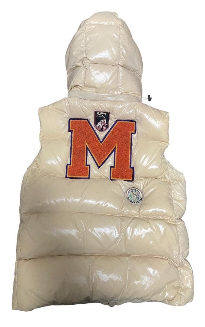 MONCLER フード付きダウンベスト アイボリー