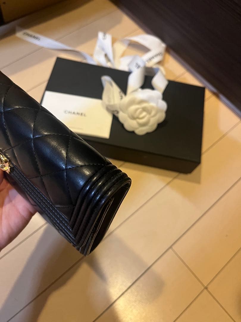CHANEL 美品　ボーイ　長財布　マトラッセ　ブラック　シルバー