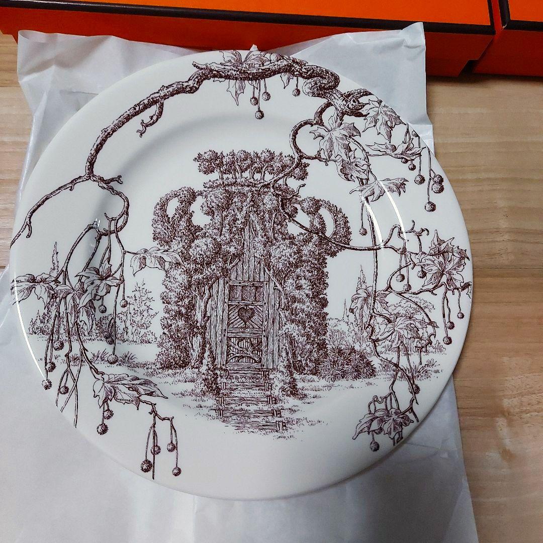 未使用　HERMES　ROGERDUBUISお皿　プレート　食器　廃盤