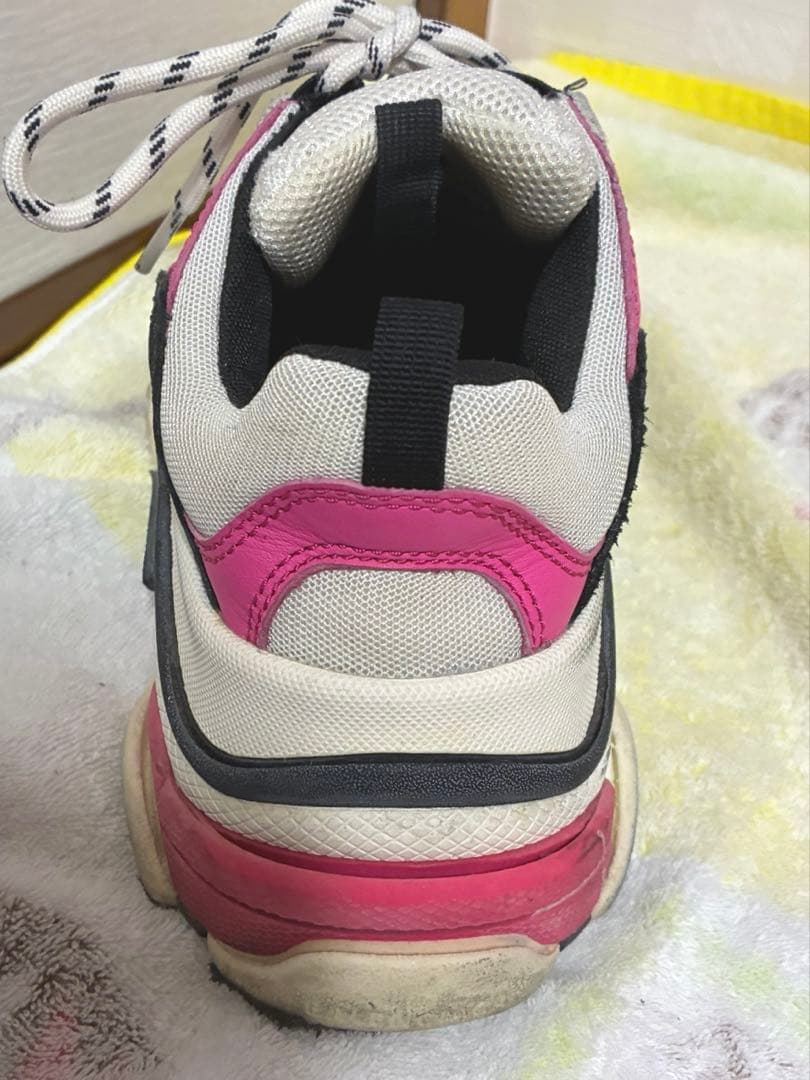 バレンシアガ スニーカー　BALENCIAGA
