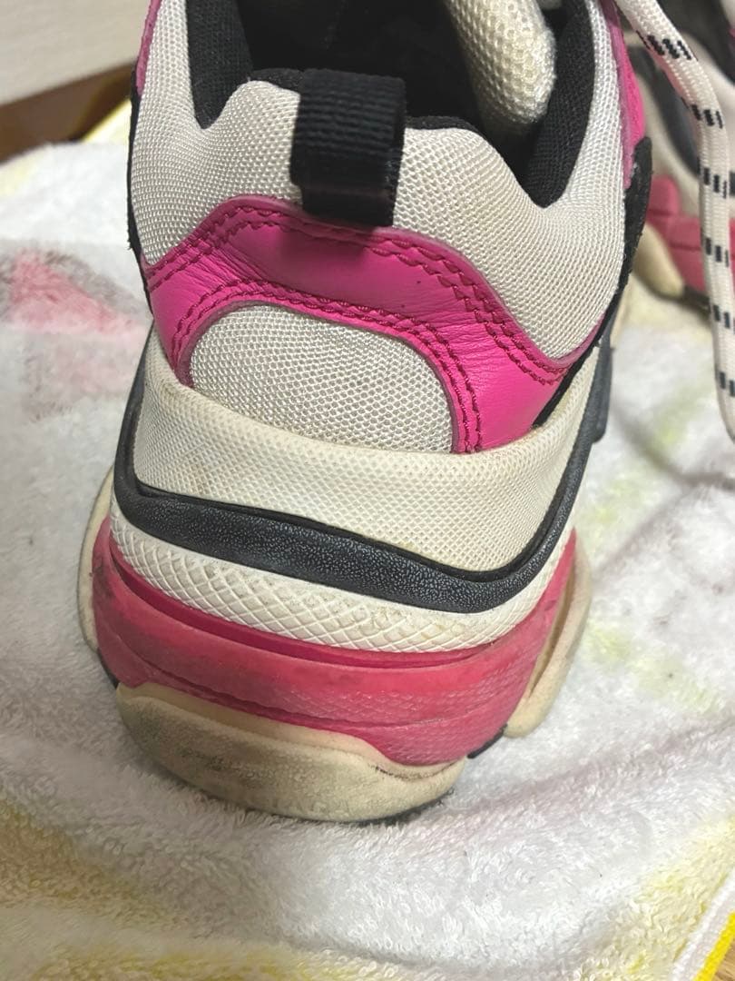 バレンシアガ スニーカー　BALENCIAGA