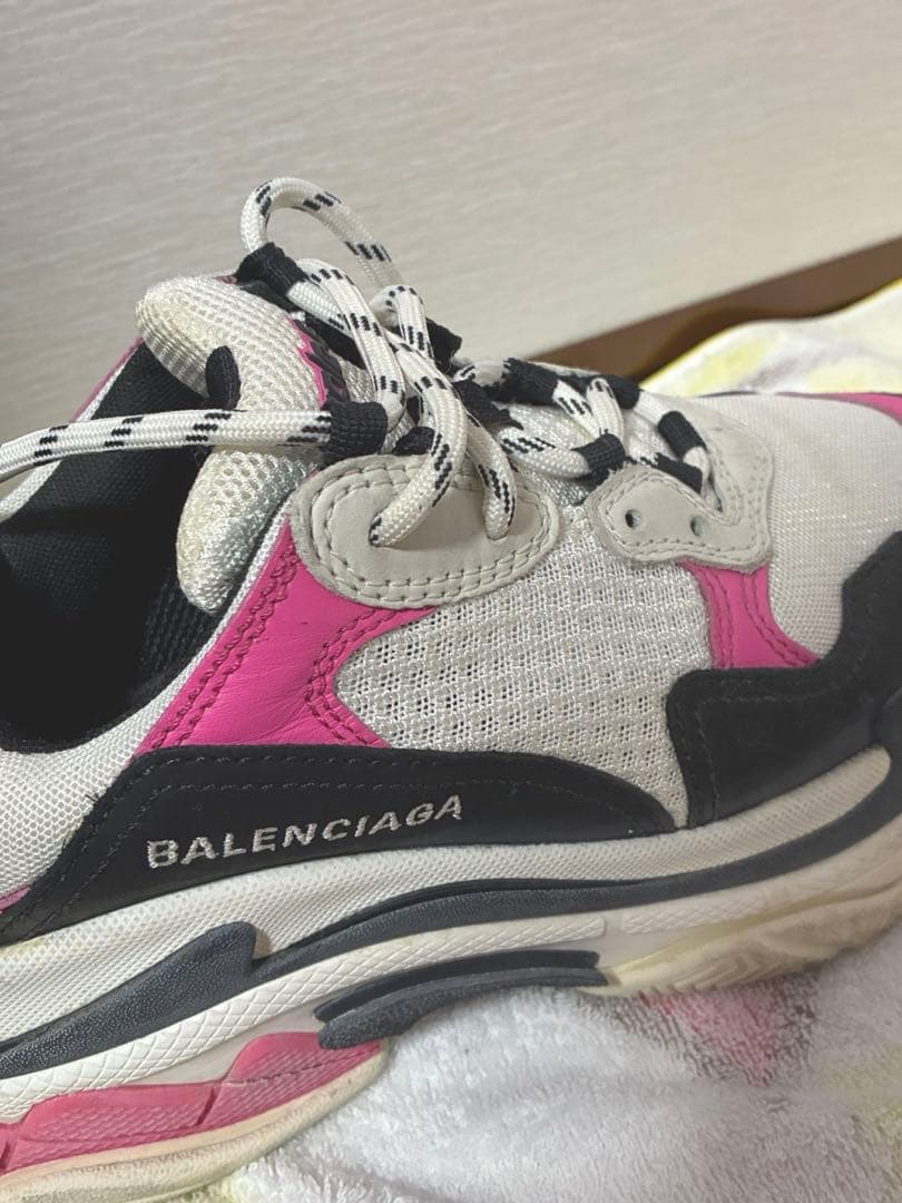 バレンシアガ スニーカー　BALENCIAGA