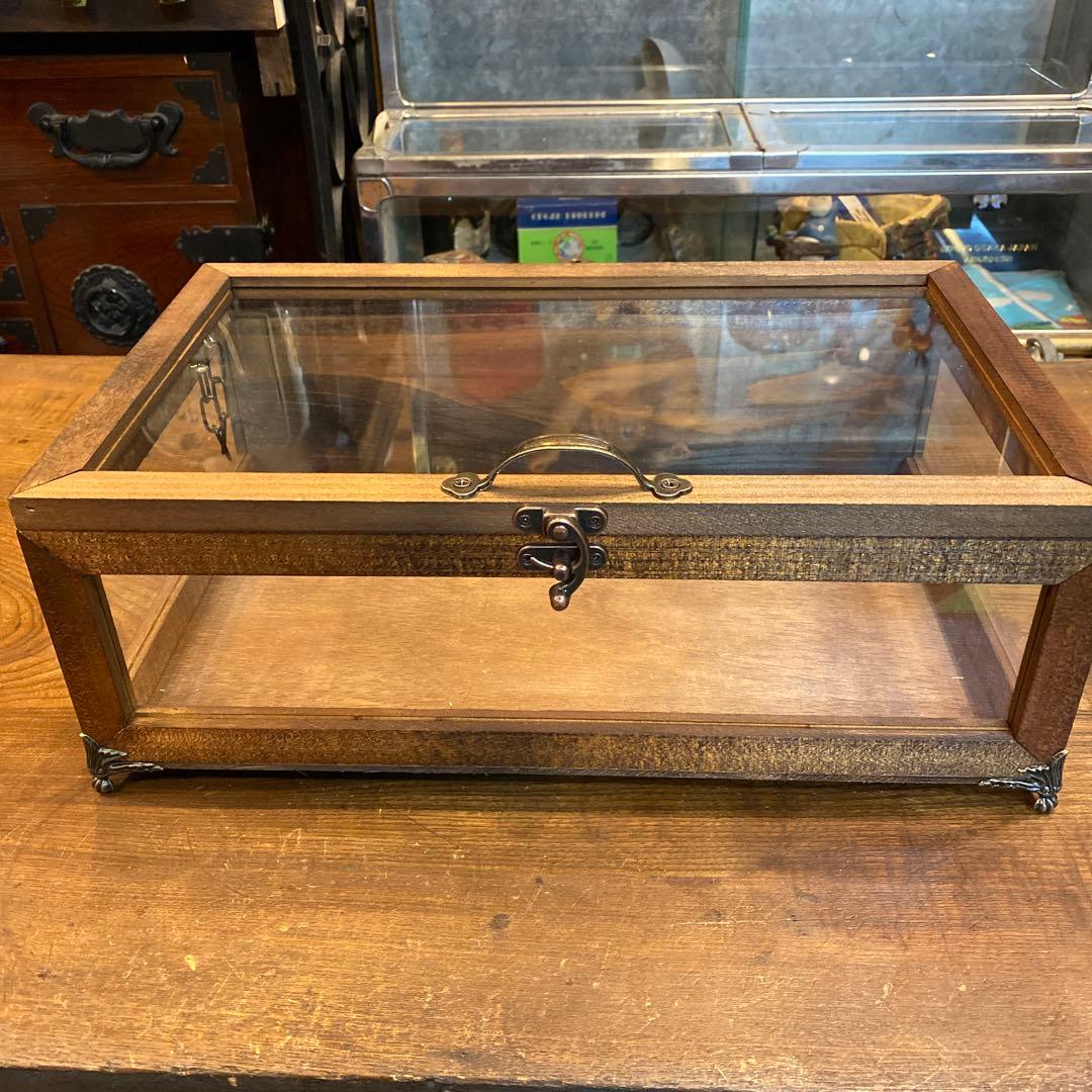 4面木製ガラスケース