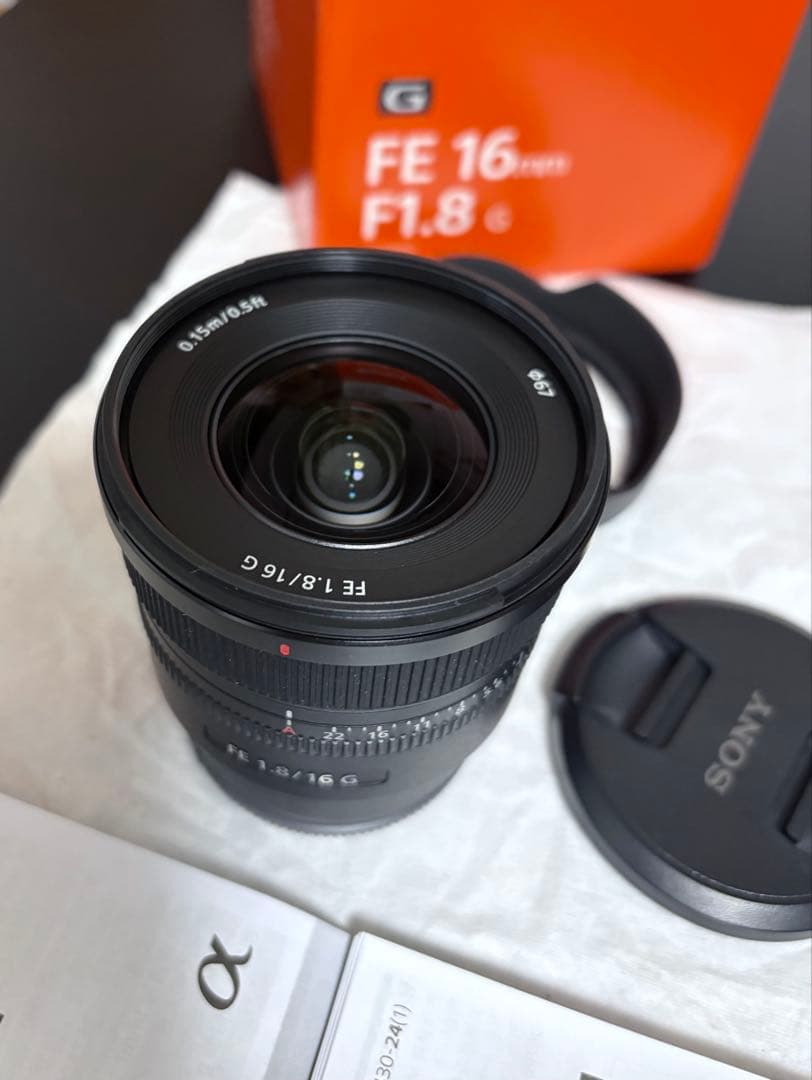 FE 16mm F1.8 単焦点レンズ　室内試用のみ