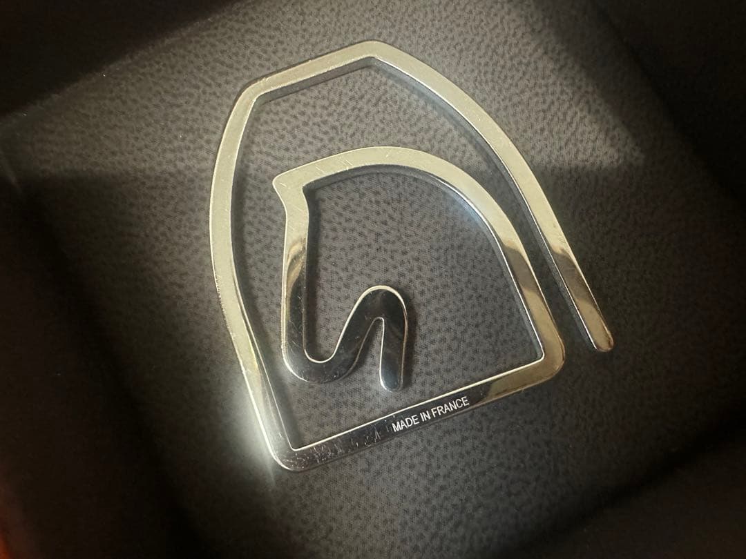 kk エルメス　HERMES マネークリップ　エスケトル　小さい傷有り　箱付き
