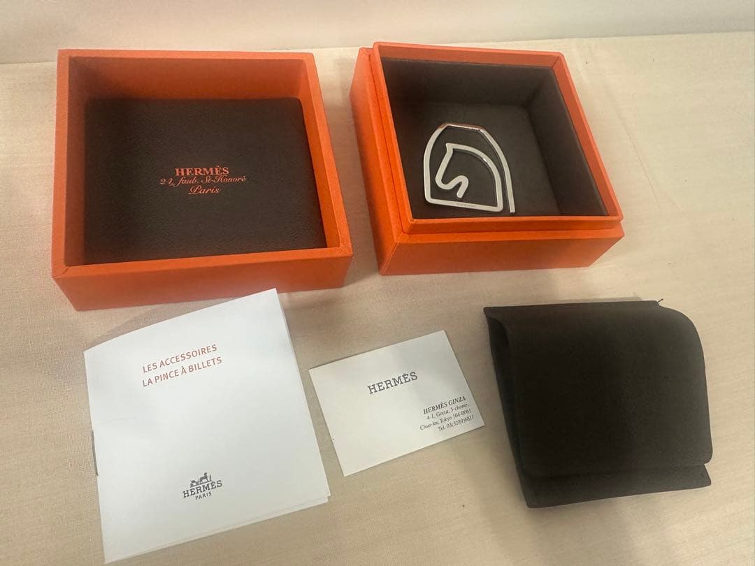 kk エルメス　HERMES マネークリップ　エスケトル　小さい傷有り　箱付き