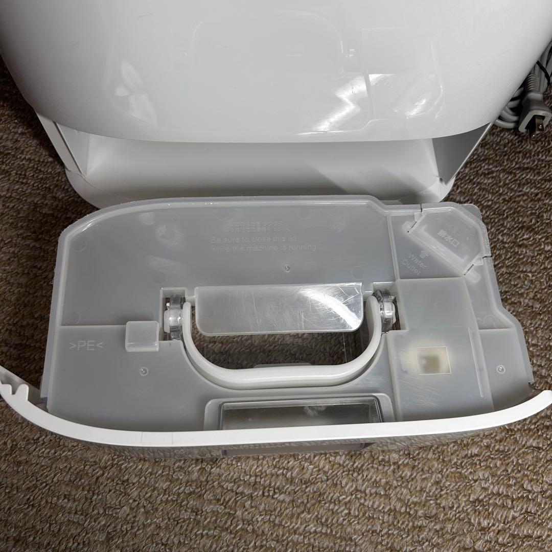 【極美品】パナソニック 衣類乾燥除湿機 ナノイー搭載 F-YZTX60-S