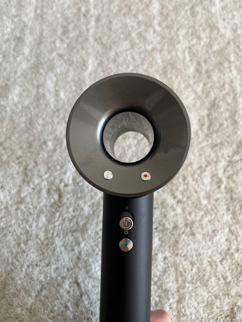 【未使用に近い】ダイソン ドライヤー hd08 *付属品なし