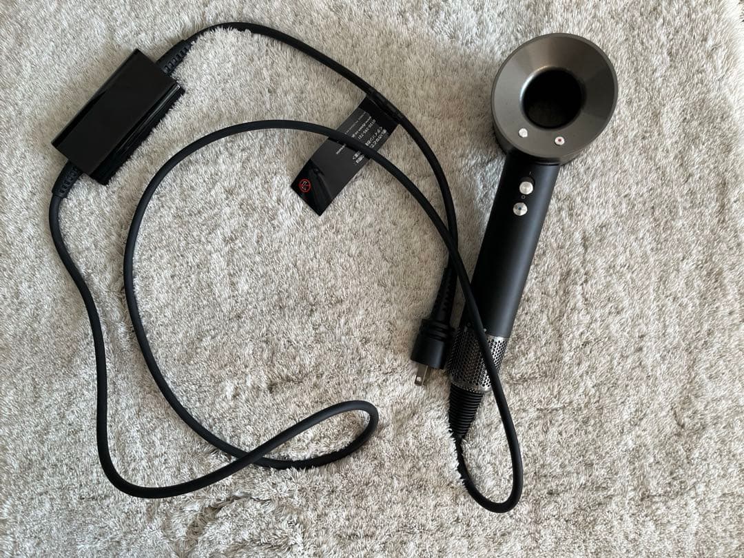 【未使用に近い】ダイソン ドライヤー hd08 *付属品なし