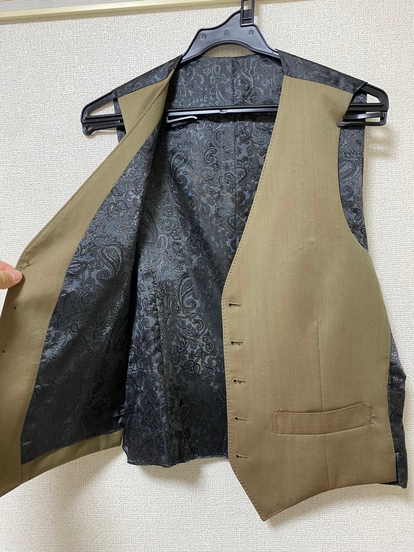 ソラーロ　スーツ　3点セット