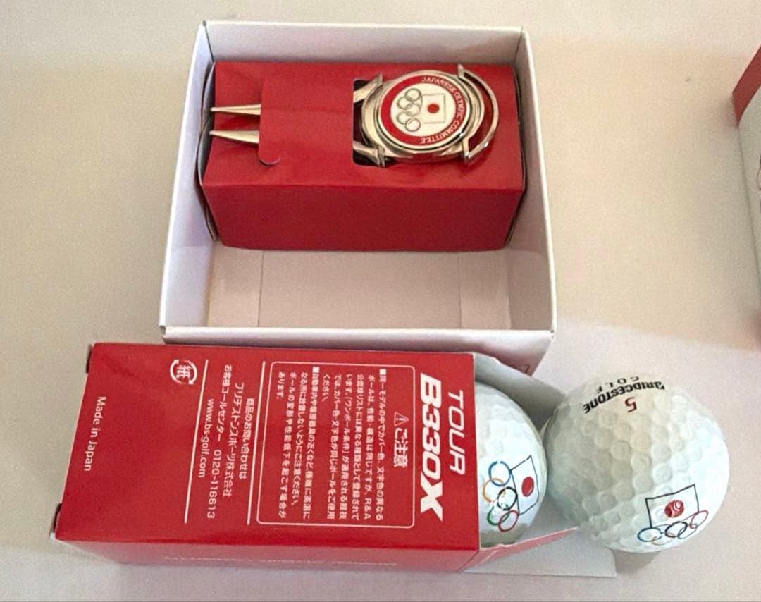 東京オリンピック時の記念ゴルフのグリーンフォークとボールセット