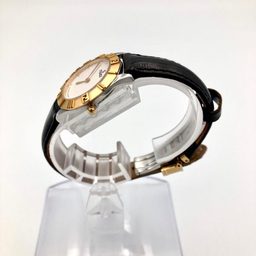 261 新品電池フェンディ 2000L 腕時計 FF ロゴ ゴールド ズッカ柄