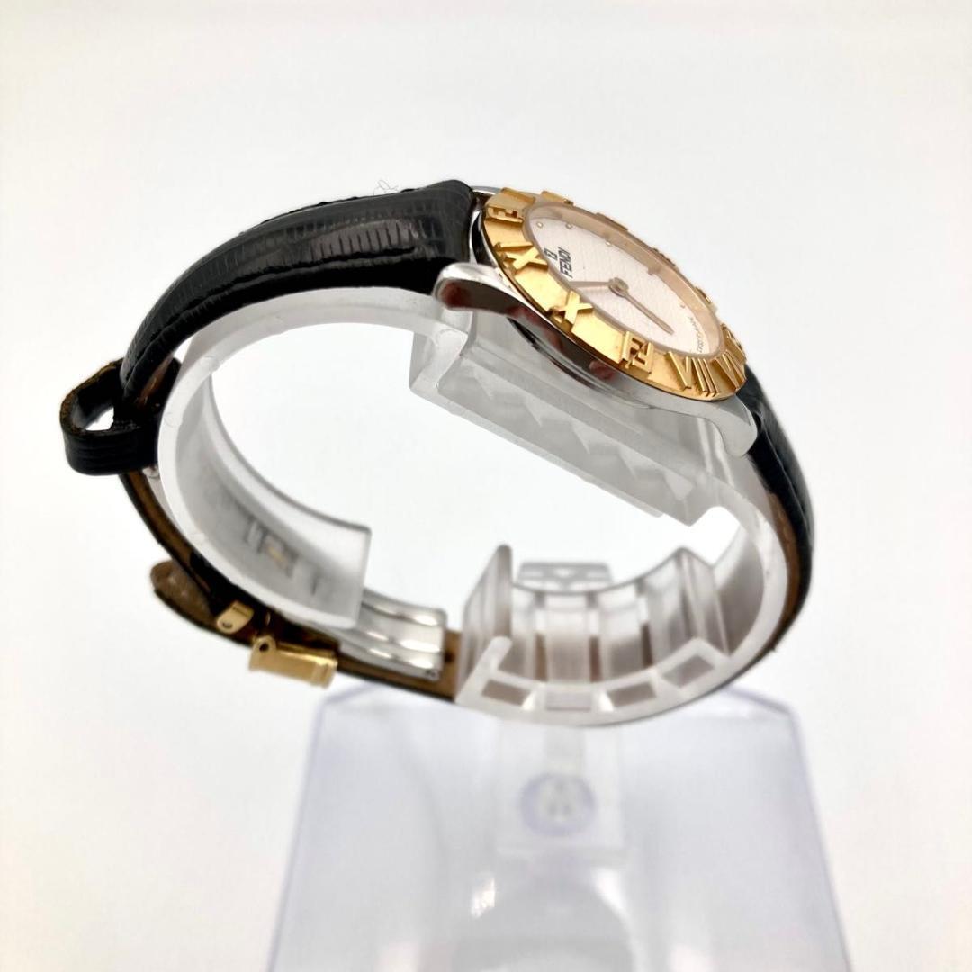 261 新品電池フェンディ 2000L 腕時計 FF ロゴ ゴールド ズッカ柄