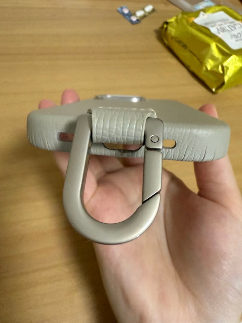 赤字価格ほぼ未使用objects.io iPhone16Pro ホワイトベージュ