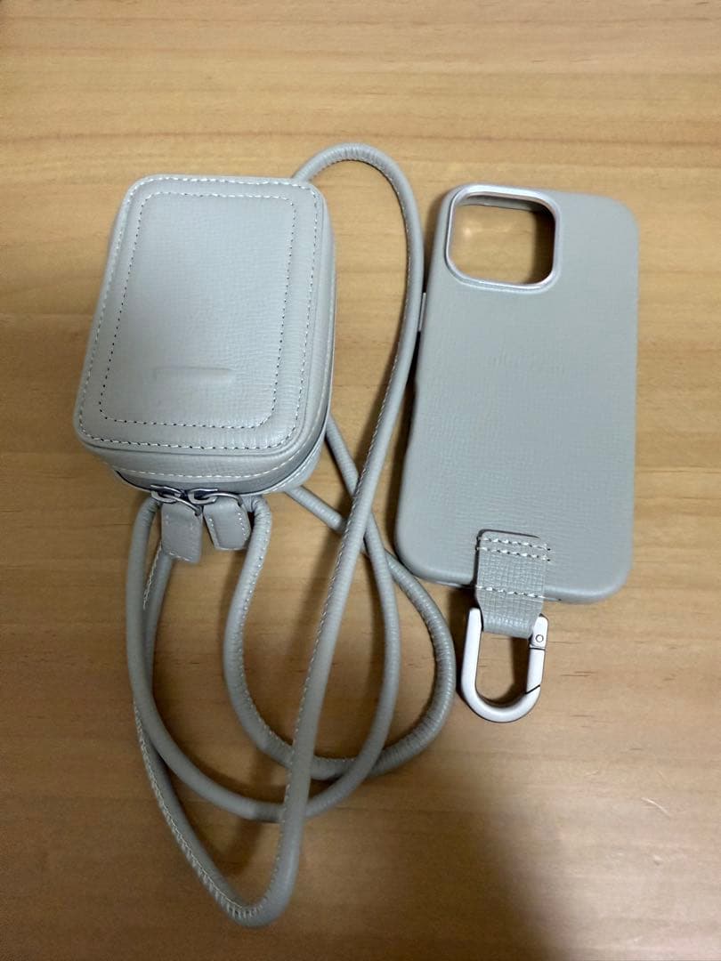 赤字価格ほぼ未使用objects.io iPhone16Pro ホワイトベージュ