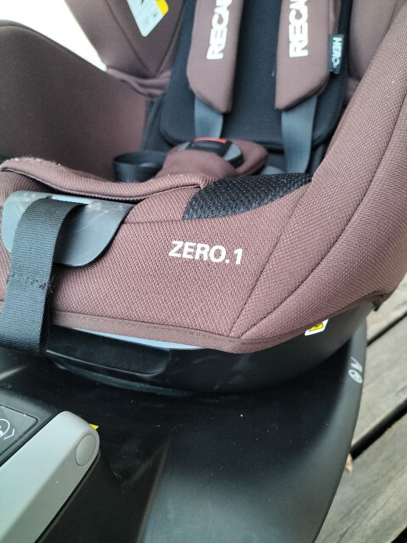 美品　RECARO ZERO.1 360度ターン チャイルドシート