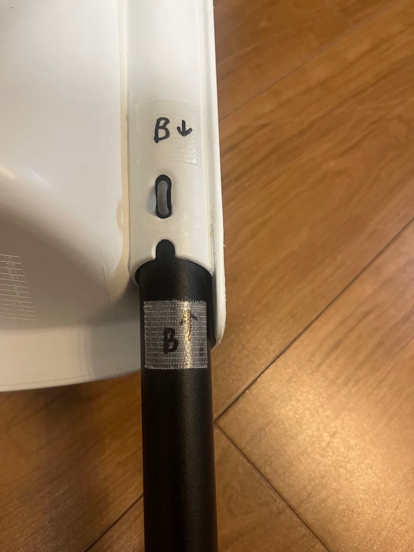 ベビービョルン　BABYBJÖRN ハイチェア ホワイト/ブラック