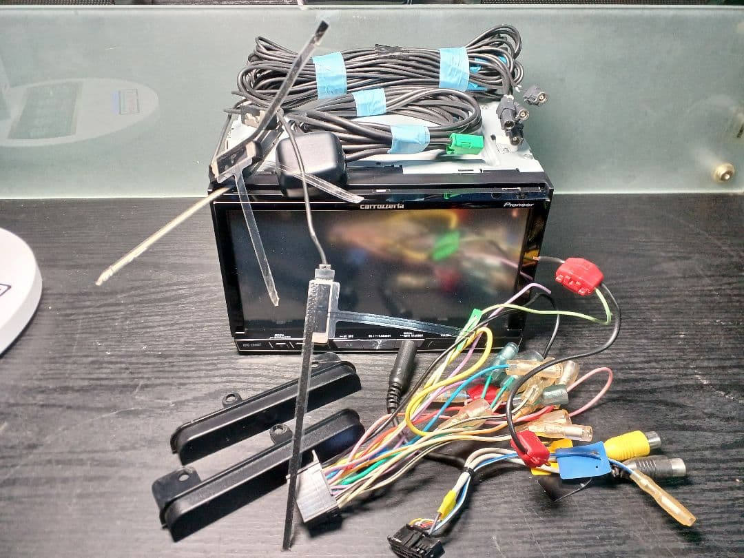 カーナビ Pioneer AVIC-ZH0007