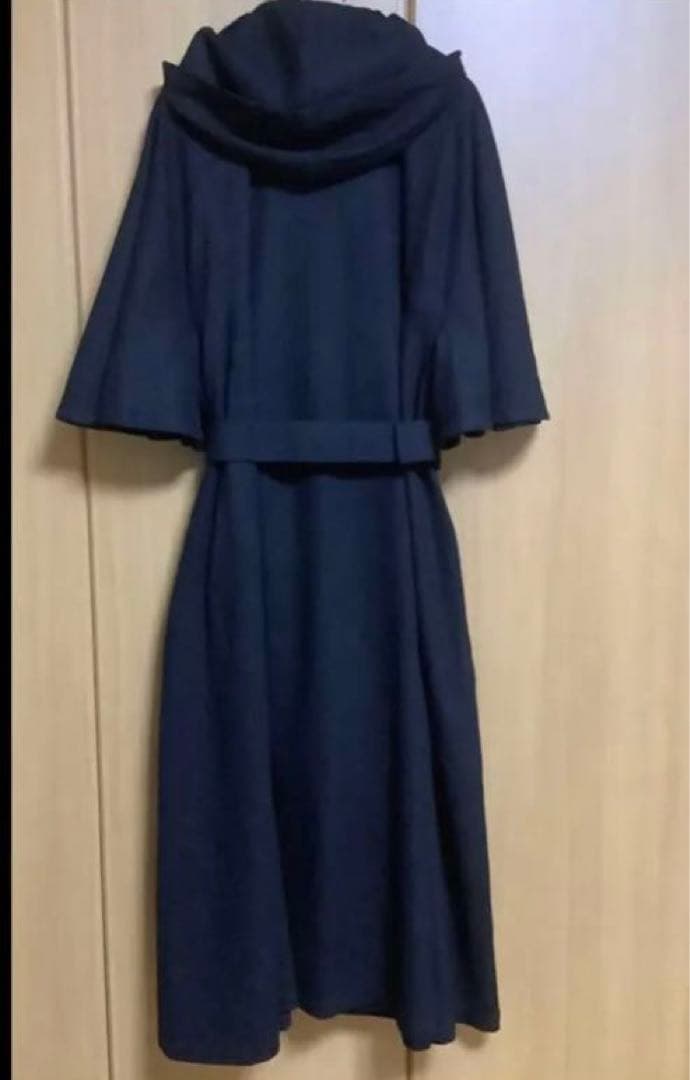 希少新品同様美品Y′ワイズウールコート半袖ケープデザイン