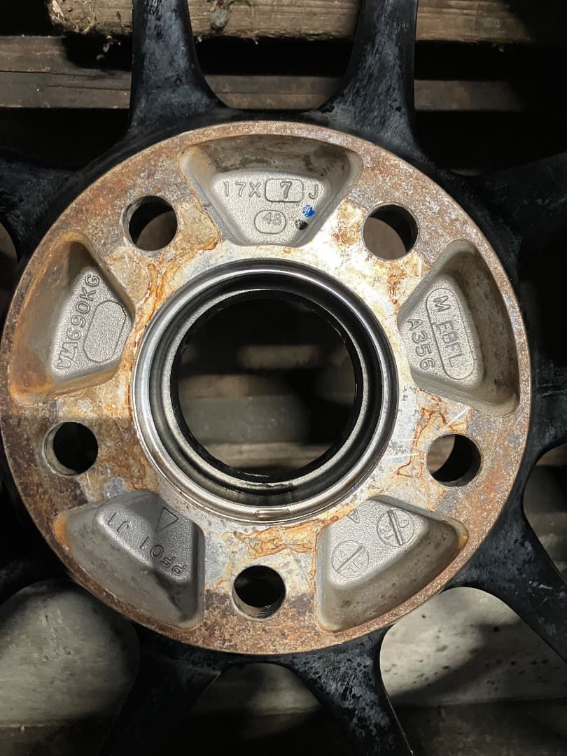 最終価格です！　PF01 17インチ　7J PCD114.3 2本　エンケイ