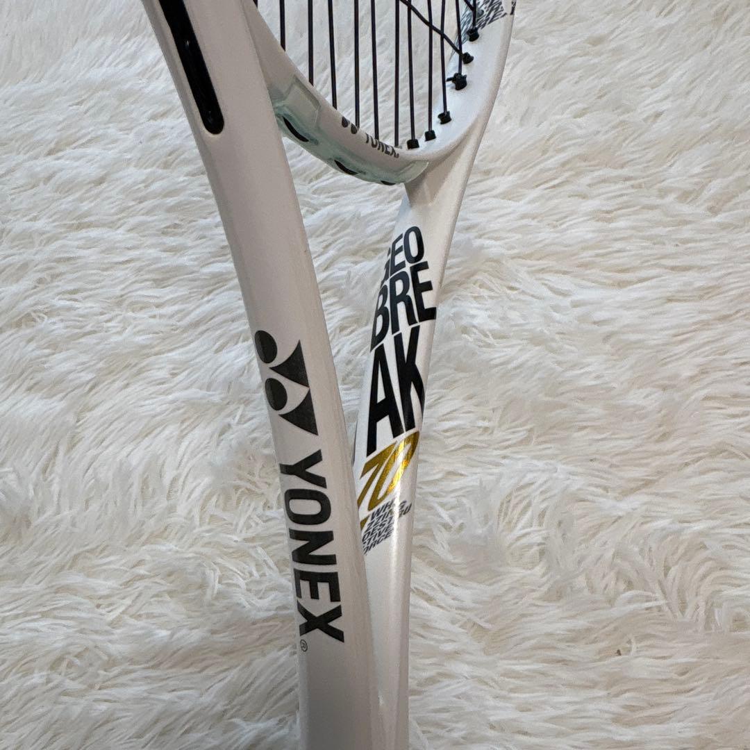 YONEX ソフトテニスラケット　ジオブレイク70V ホワイト　軟式　ヨネックス
