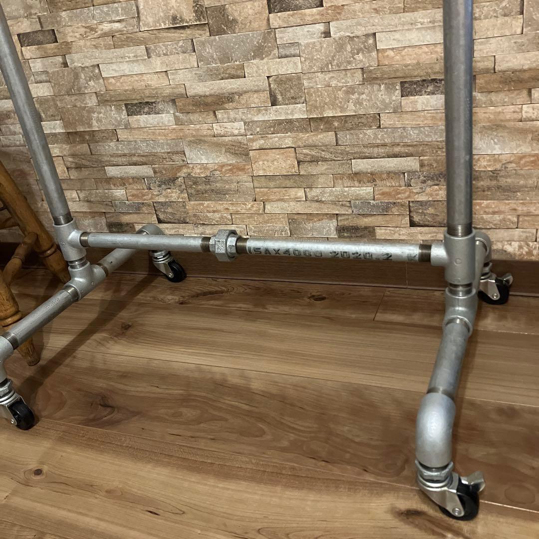 ガス管　ハンガーラック