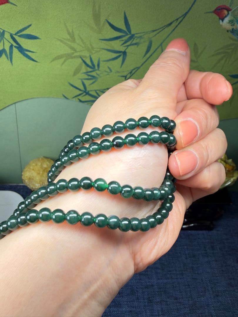 新入荷❣️天然本翡翠　瑞々しい氷藍緑色翡翠ネックレス 鑑定書付き