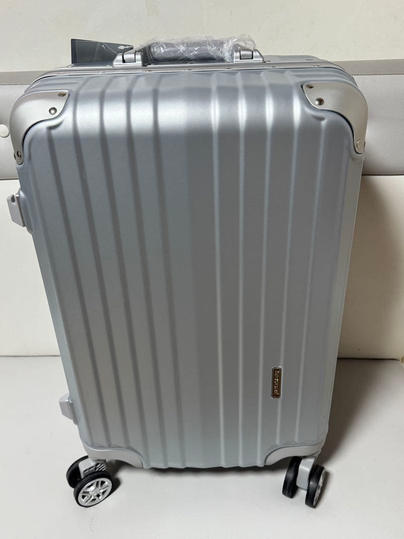 LEGEND WALKER シルバー TSAロック付き キャリーケース