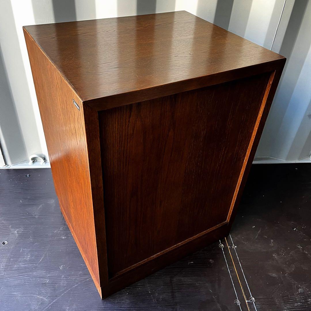 取付無料！カリモク ドマーニ モーガントン 天然木アンティーク風三段チェスト✨