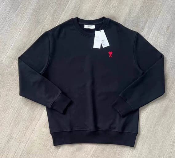 AMI PARIS ハート刺繍のブラックスウェット
