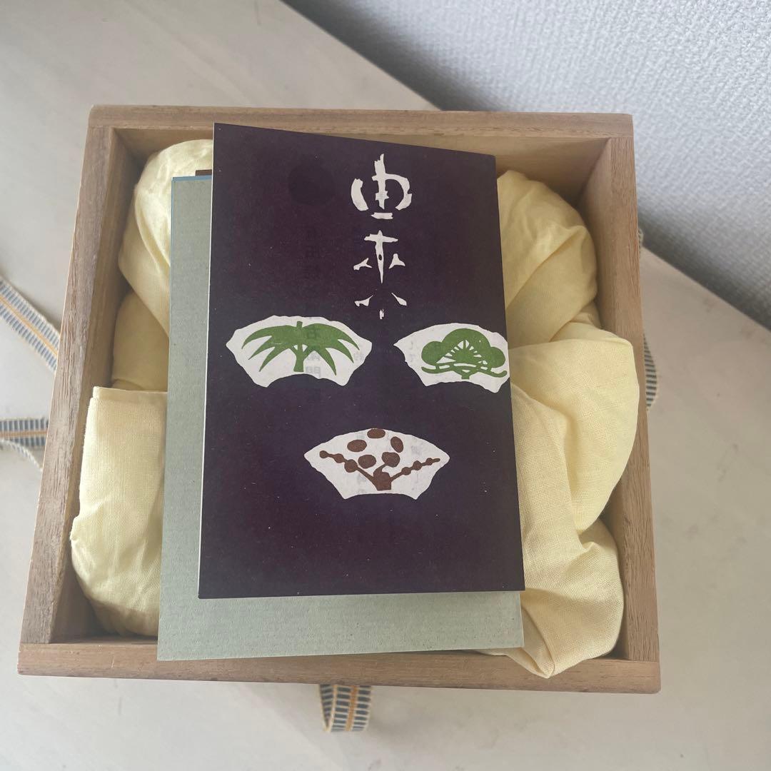 未使用に近い源右衛門窯　有田焼　金彩椀　抹茶椀　心経椀　木箱付き　ゴールド