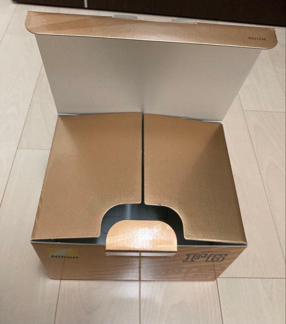 じ*行様 【美品／箱のみ】空箱 Nikon F6 緩衝材等付