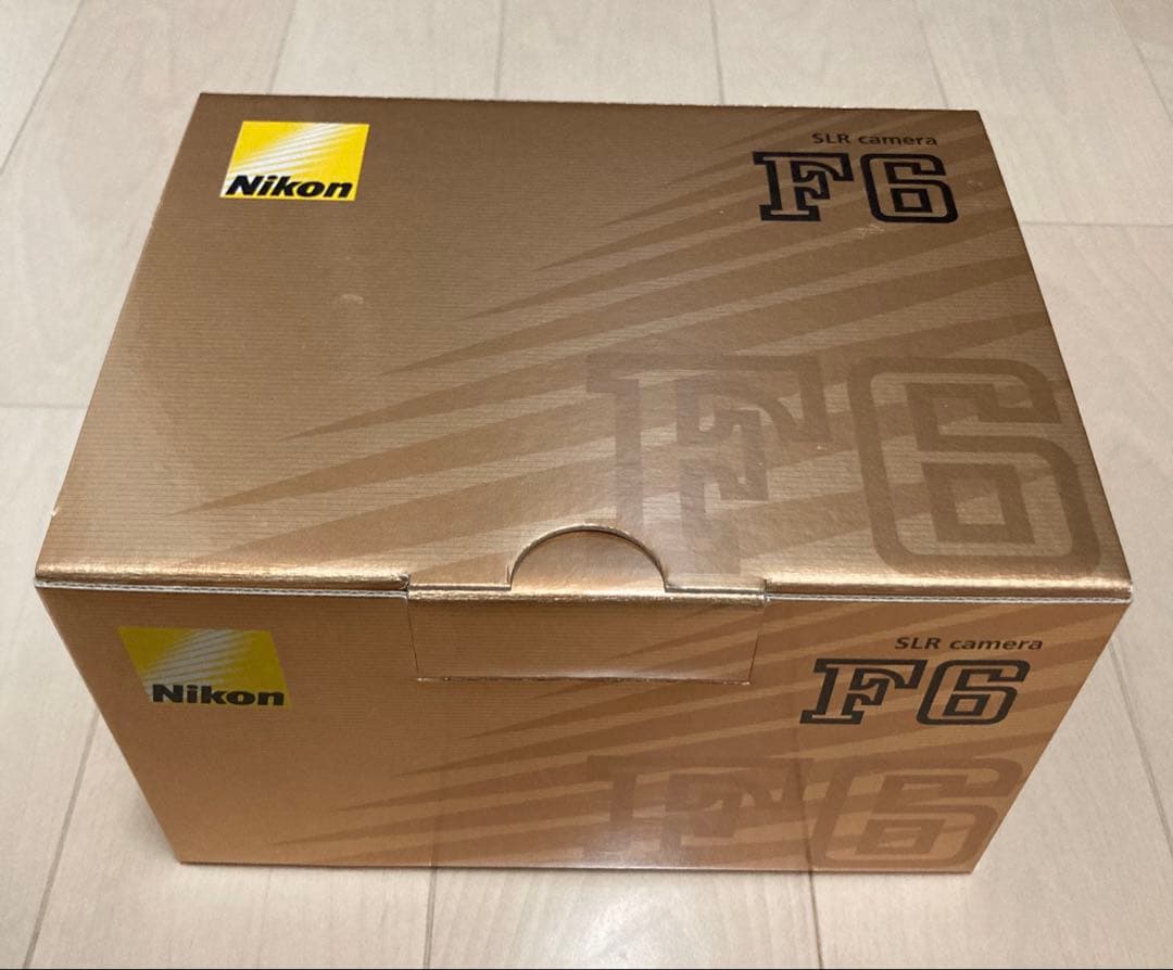 じ*行様 【美品／箱のみ】空箱 Nikon F6 緩衝材等付