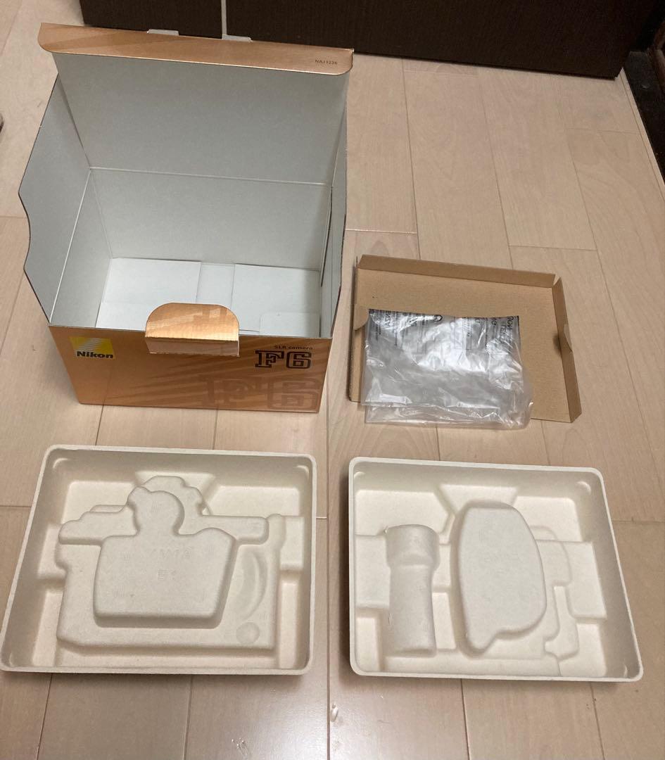 じ*行様 【美品／箱のみ】空箱 Nikon F6 緩衝材等付