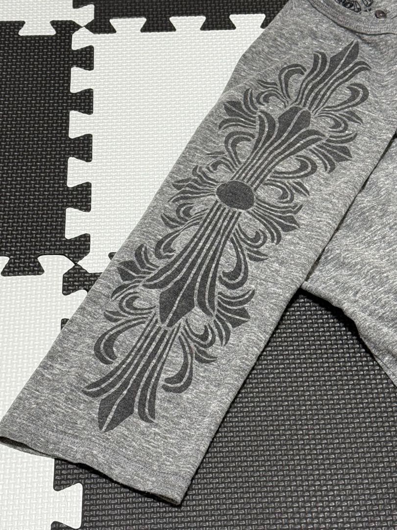 クロムハーツ 7分袖 ヘンリーネック Tシャツ メンズ　グレー