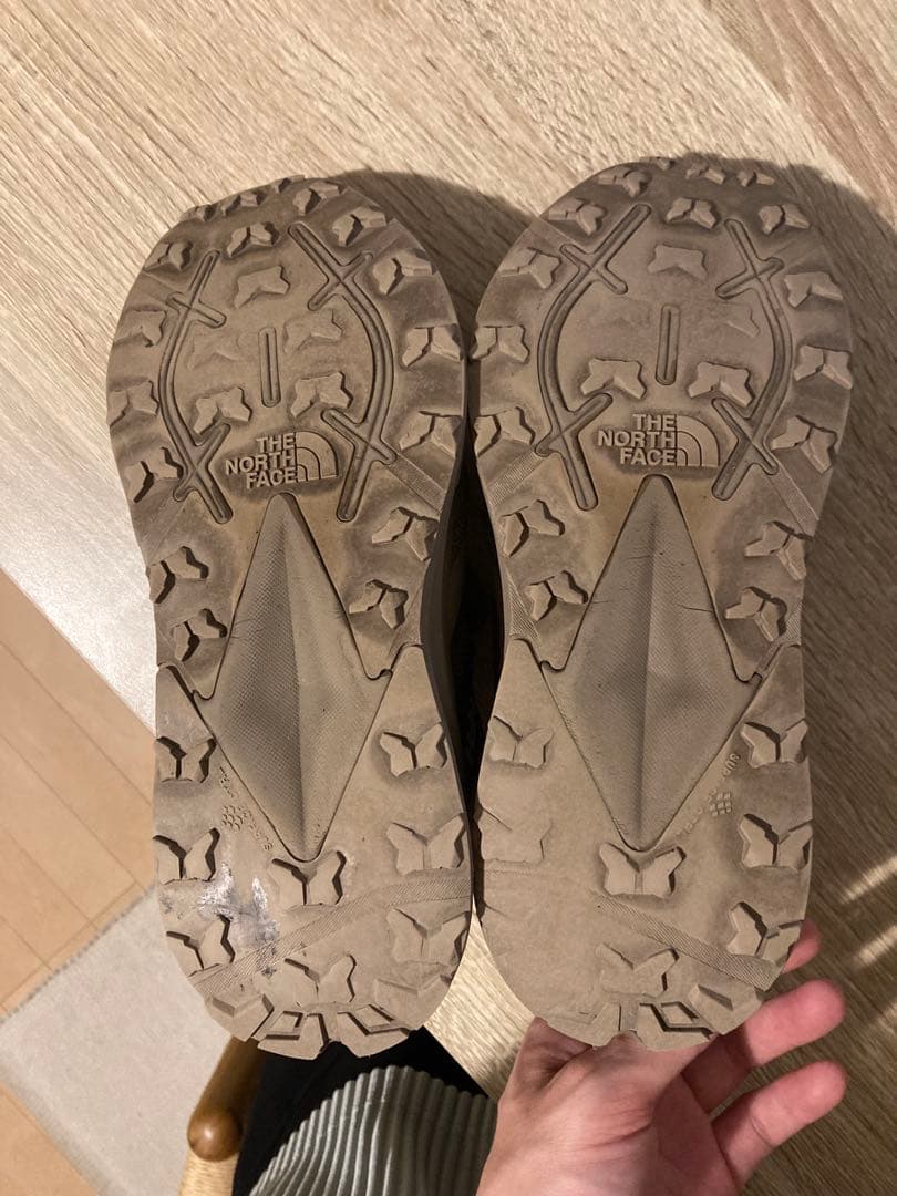 hyke tnfh ハイクノースフェイス　ベージュタン25スニーカー