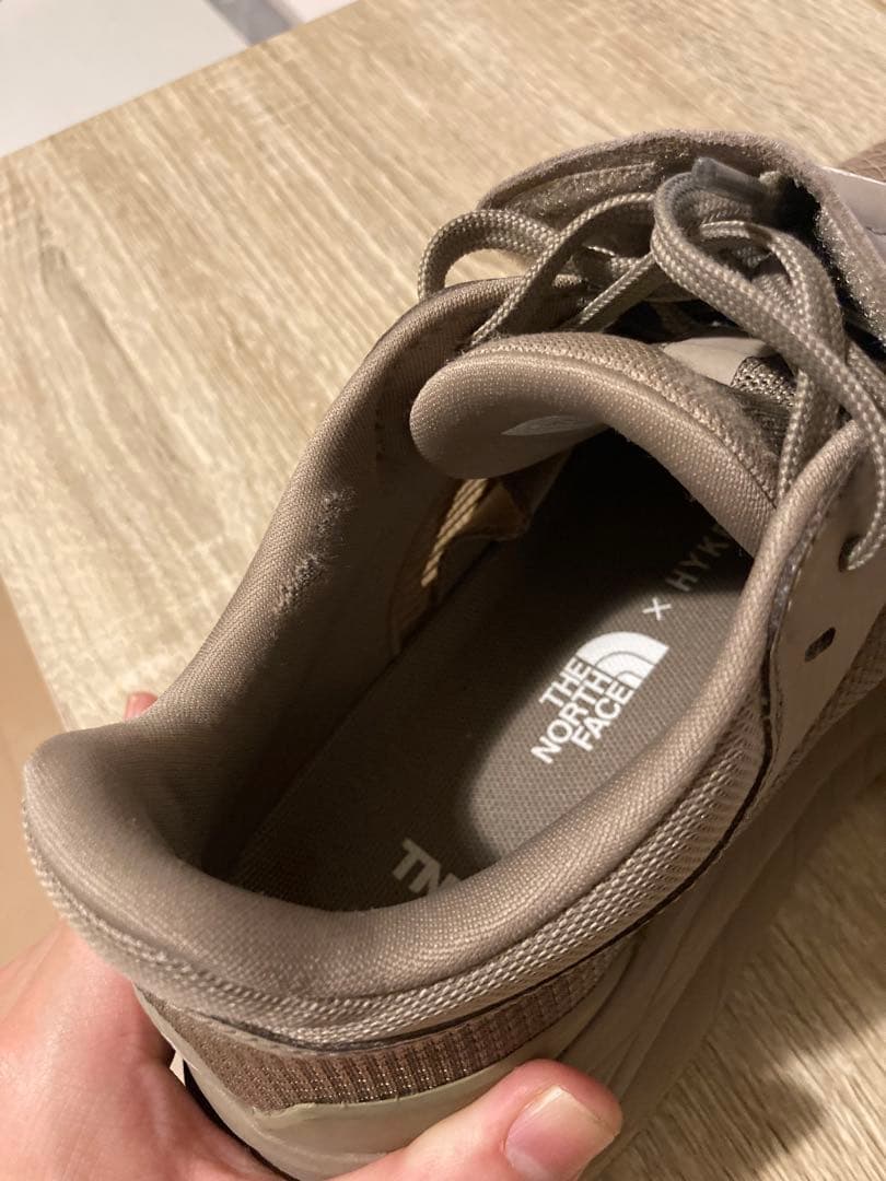 hyke tnfh ハイクノースフェイス　ベージュタン25スニーカー