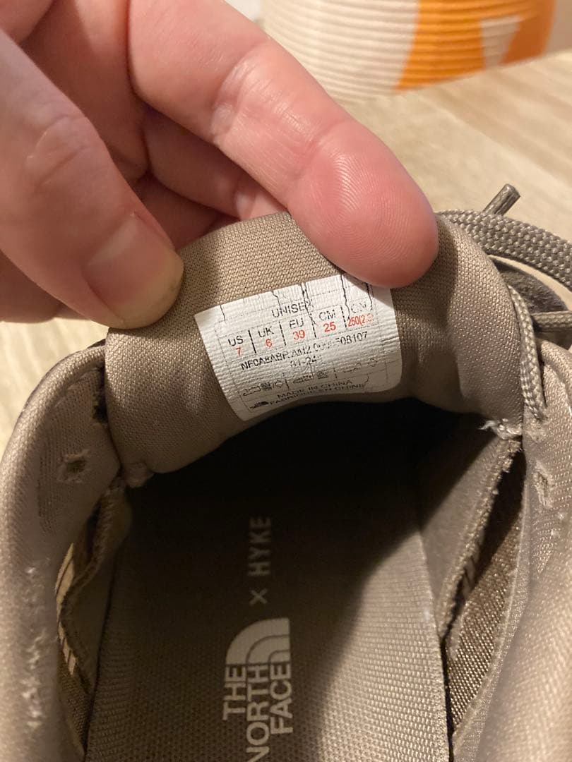 hyke tnfh ハイクノースフェイス　ベージュタン25スニーカー