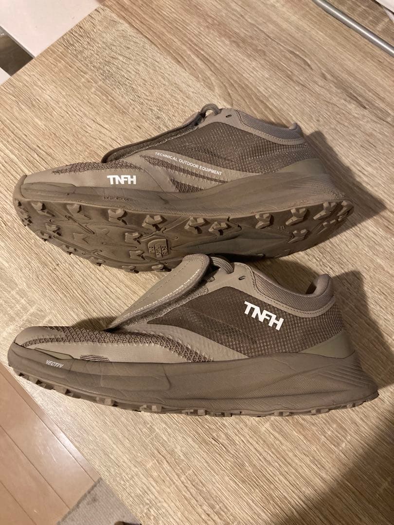 hyke tnfh ハイクノースフェイス　ベージュタン25スニーカー