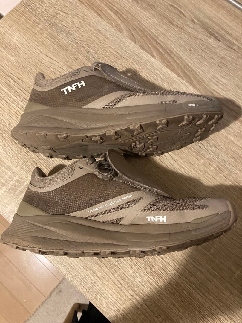 hyke tnfh ハイクノースフェイス　ベージュタン25スニーカー