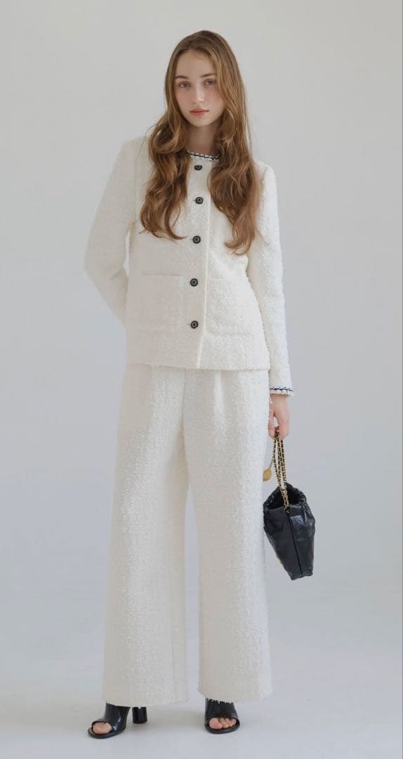 ジャケット・アウター CARLA Tweed jacket / White