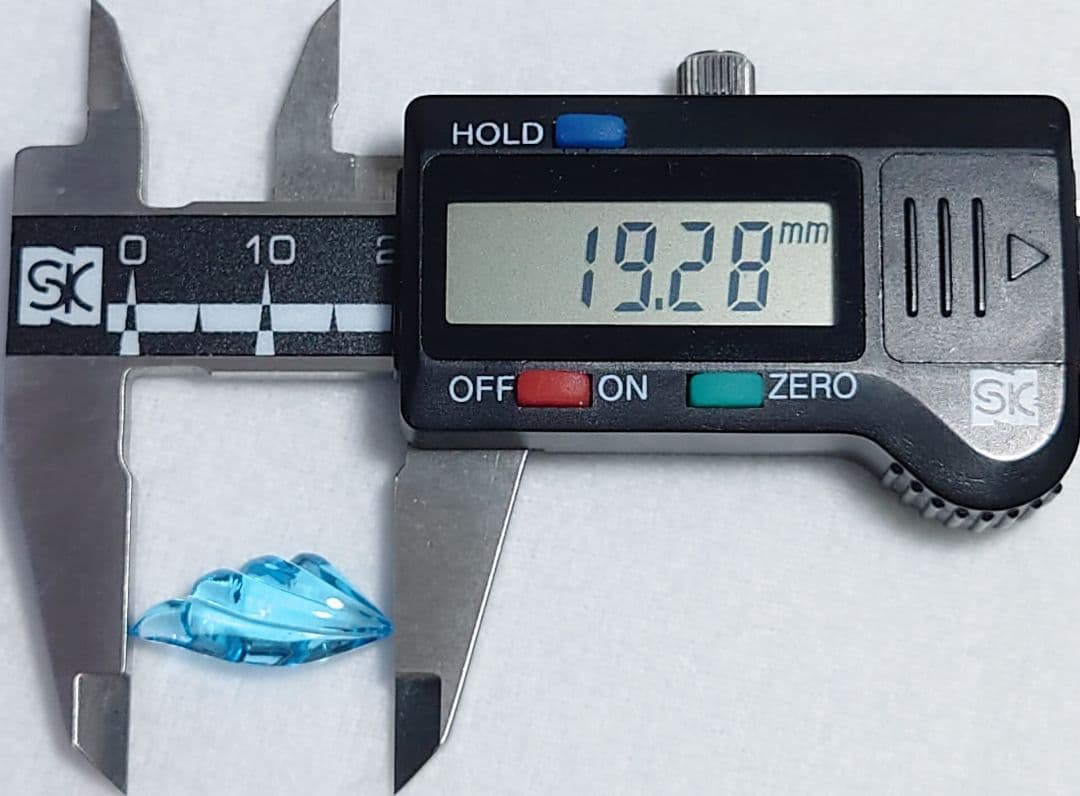 ゆり　フェザー！　ブルートパーズ　7.18ct ルース（LA-6429）