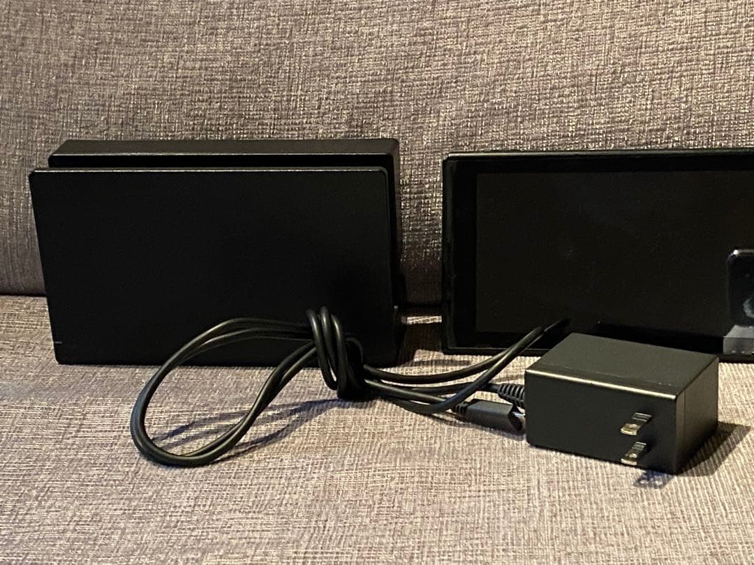 Nintendo Switch 本体 初期型 充電器付き、ケース付き