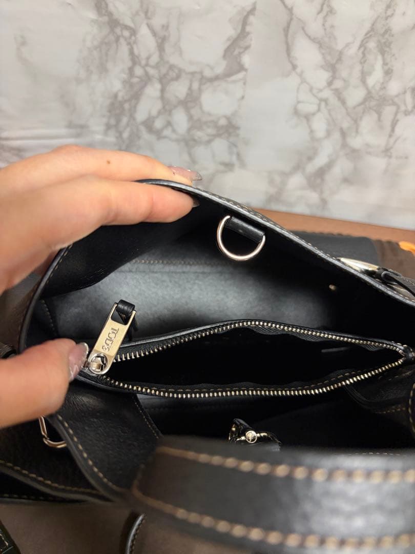 トッズ Tタイムレス レザー ミニ　2WAYハンドバッグ